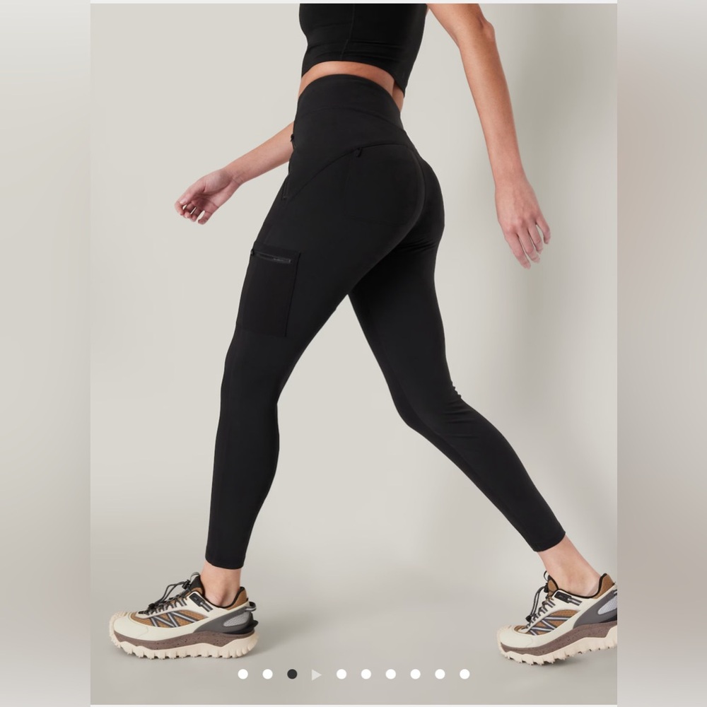 Athleta Headlands Hybrid Black Cargo Leggings 10